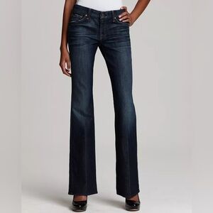 7 For All Mankind Bootcut Size 27 in Nouveau